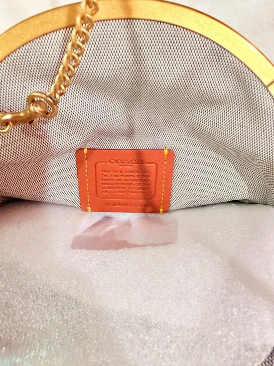 Coach Kisslock Pouch 20 with Gold Hardware NWT - Picture 8 of 8